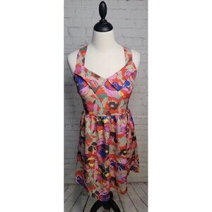 Everly Criss-cross Back Floral Dress Knee Lenght size Sm V Neck Fit & Flare